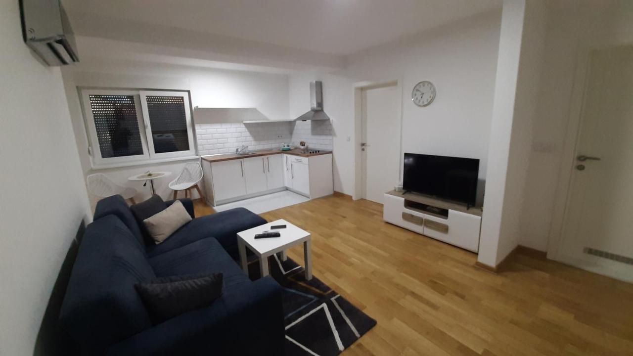 Apartman 222 Brcko Bagian luar foto
